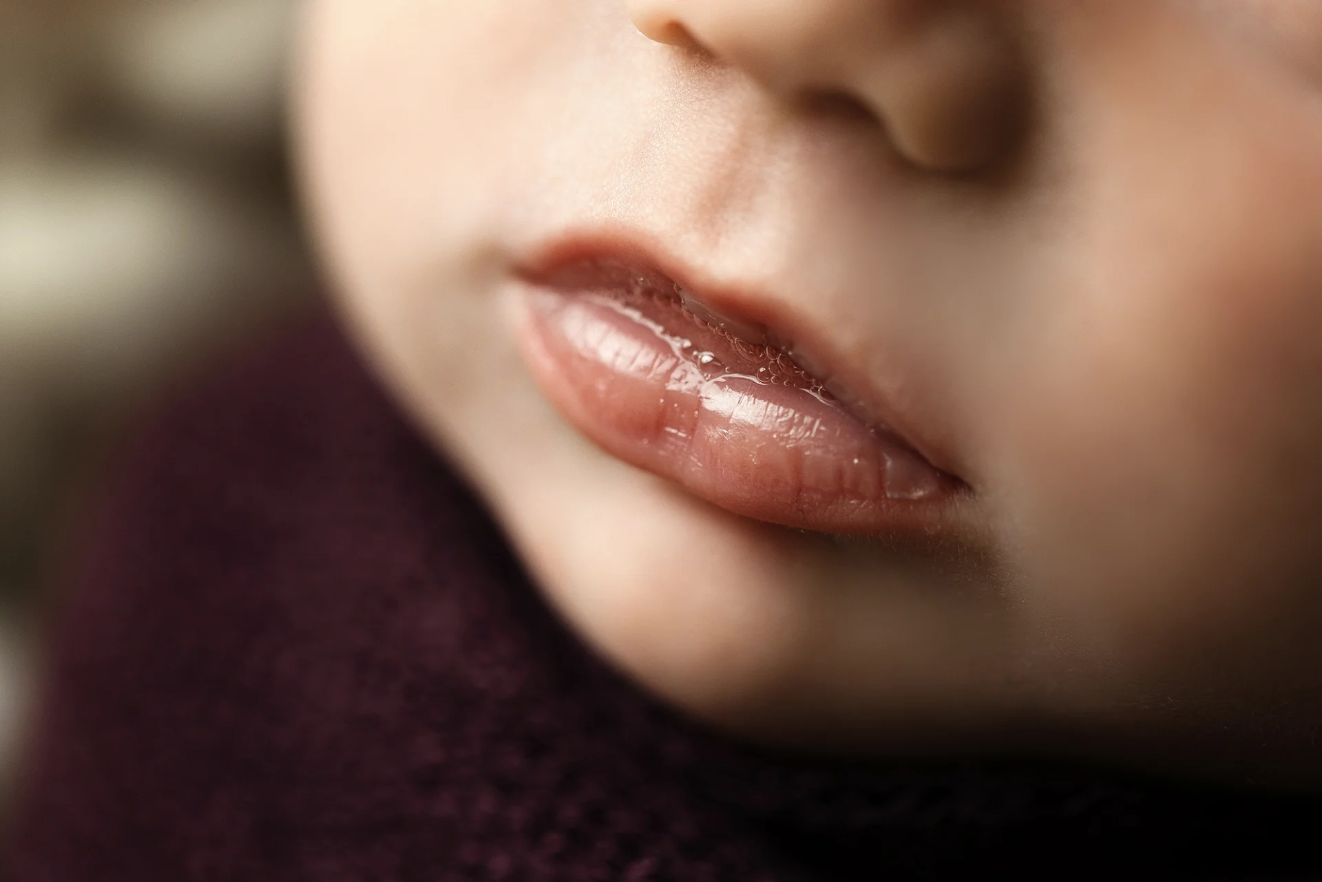 macro shot of newborn lips cottage grove newborn photographer